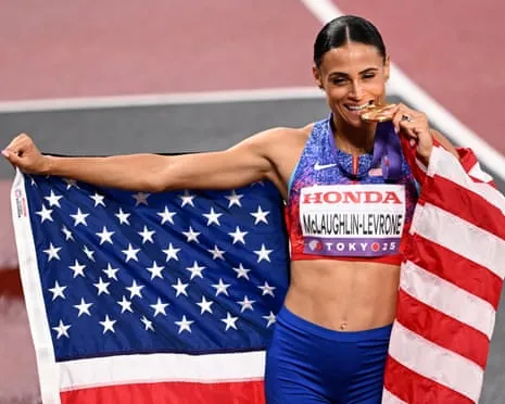 The American sprinter runs quickest women’s 400m in fourty years to claim championship title